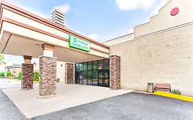 Wyndham Garden Detroit Metro Airport